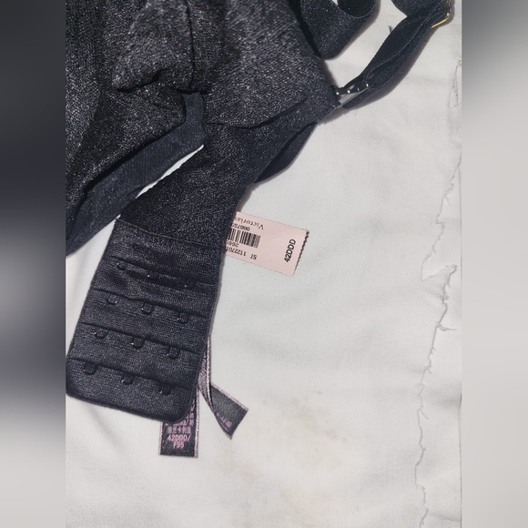 Victoria's Secret Black Push-Up Bra - Picture 2 of 3